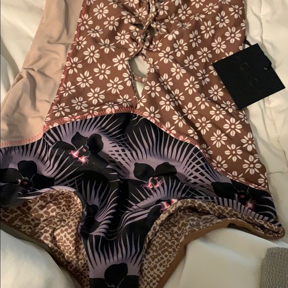 SOLD. Acacia Kokomo - Picture 3 of 5